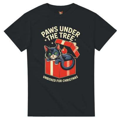 Unisex shirt with cat design in black or navy.